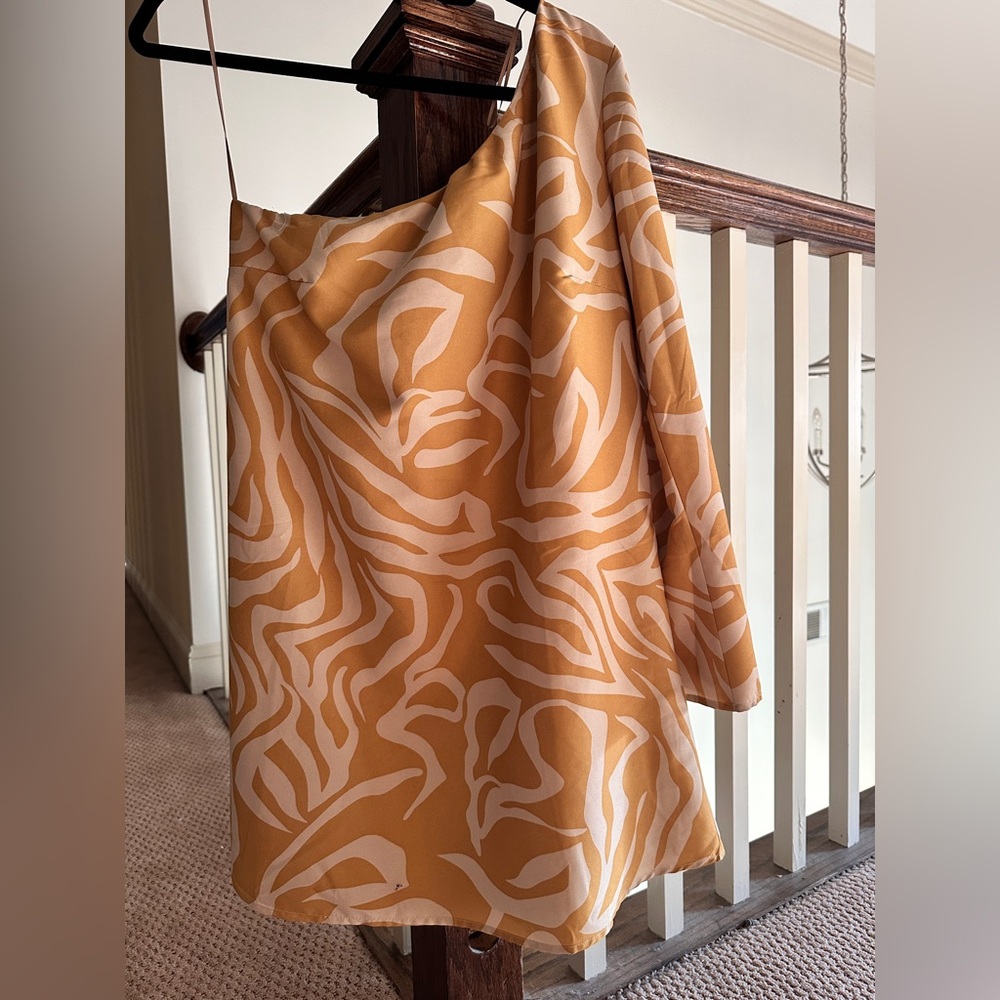 Ark & Co. One Shoulder Dress in Orange and White